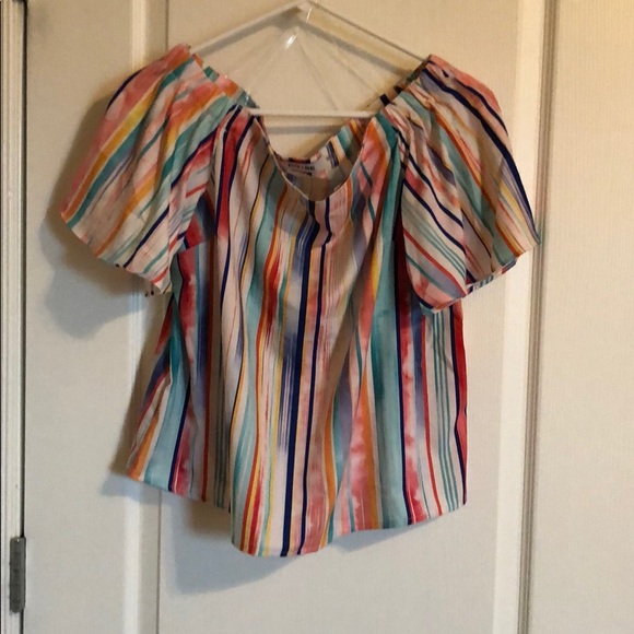 Off the shoulder multi color shirt - Picture 1 of 2